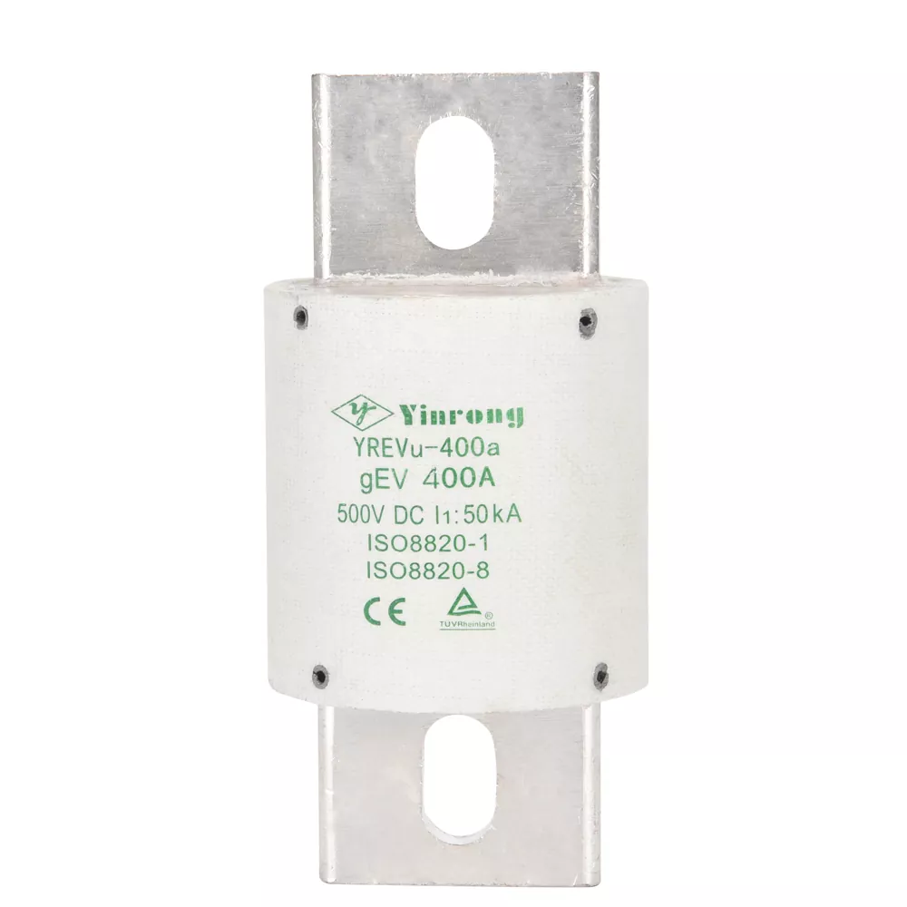 Кои се клучните безбедносни карактеристики на осигурувачот за полнач за EV и HEV